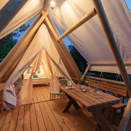 Eco Glamping- Fkk Nudist Camping Solaris Poreč Eksteriør billede