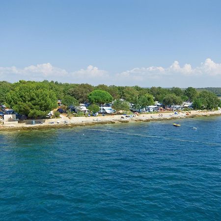 Eco Glamping- Fkk Nudist Camping Solaris Poreč Eksteriør billede