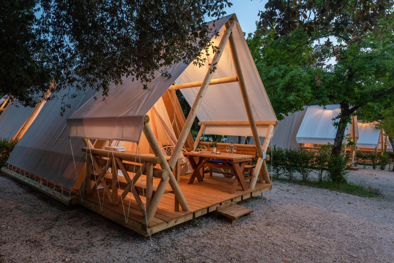 Eco Glamping- Fkk Nudist Camping Solaris Poreč Eksteriør billede