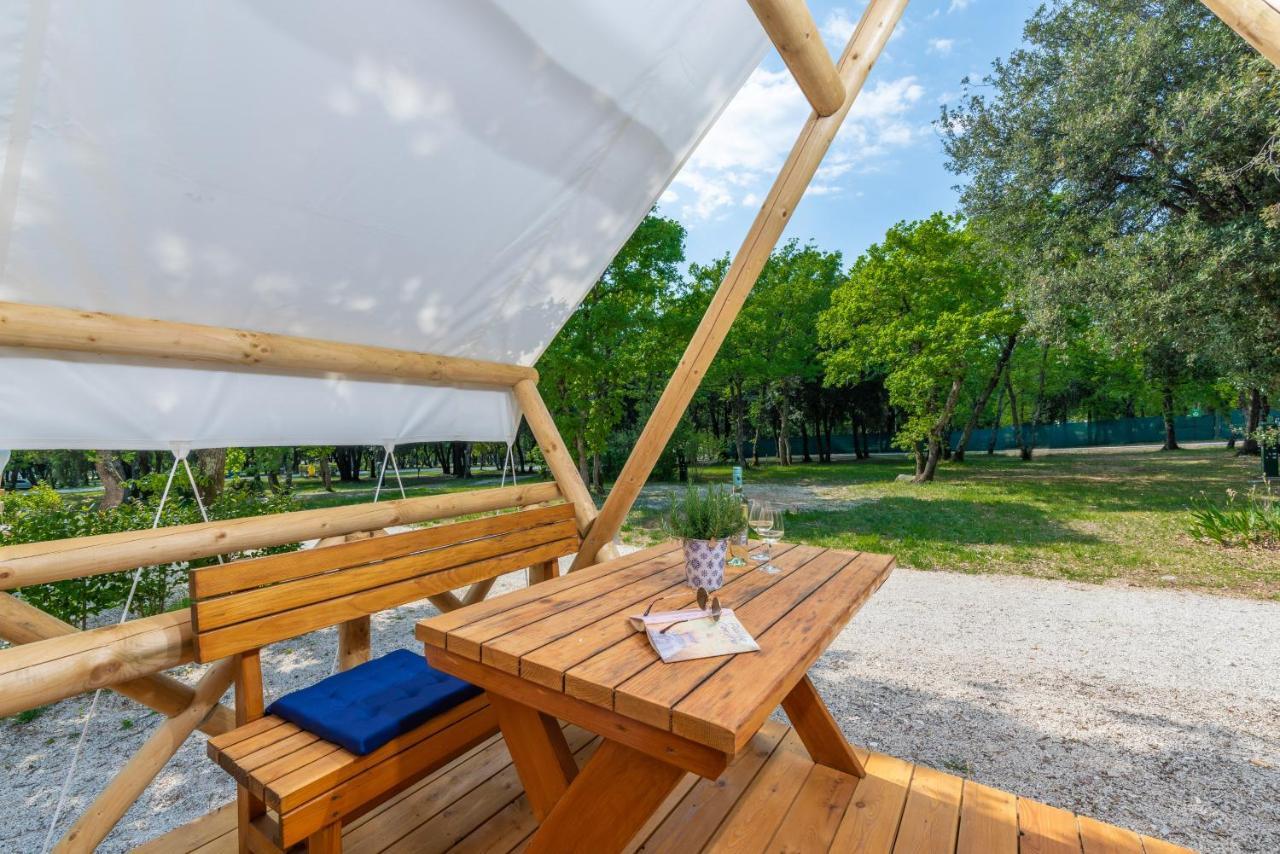 Eco Glamping- Fkk Nudist Camping Solaris Poreč Eksteriør billede