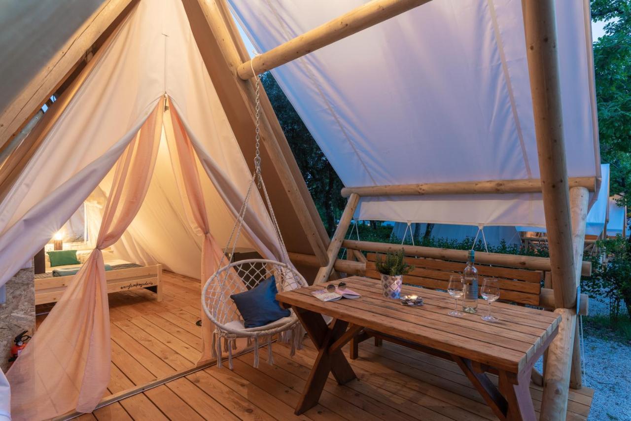 Eco Glamping- Fkk Nudist Camping Solaris Poreč Eksteriør billede