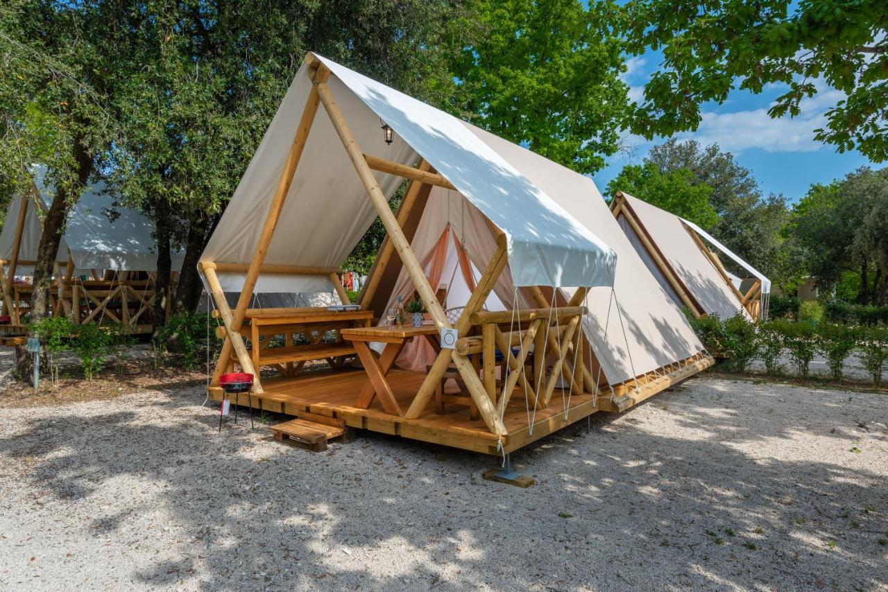 Eco Glamping- Fkk Nudist Camping Solaris Poreč Eksteriør billede