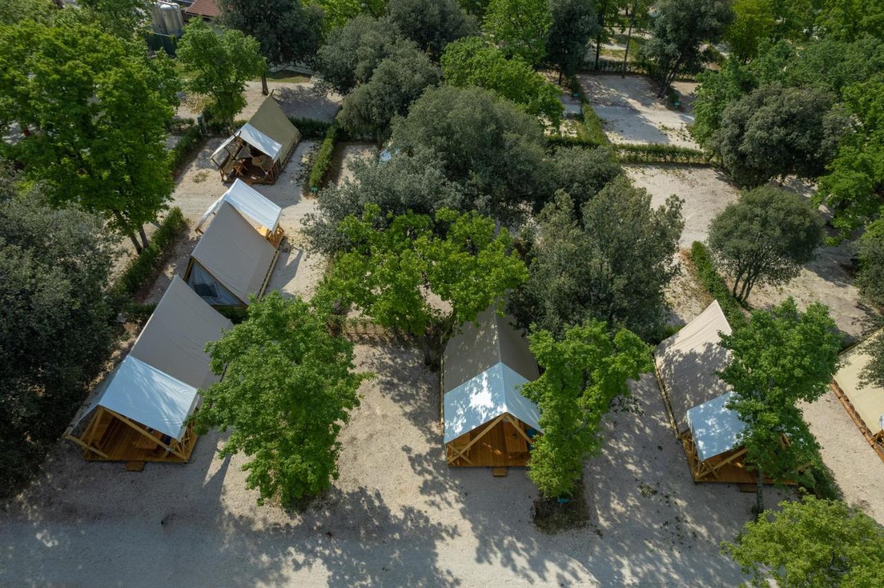 Eco Glamping- Fkk Nudist Camping Solaris Poreč Eksteriør billede