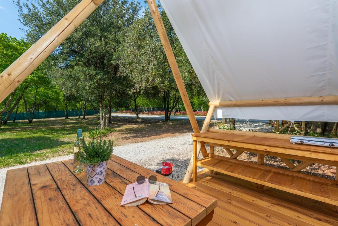 Eco Glamping- Fkk Nudist Camping Solaris Poreč Eksteriør billede