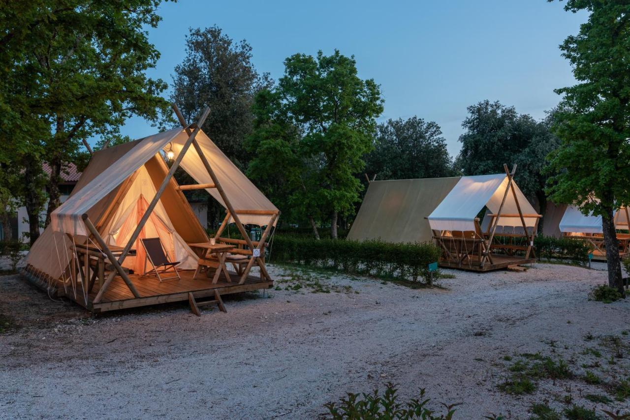 Eco Glamping- Fkk Nudist Camping Solaris Poreč Eksteriør billede