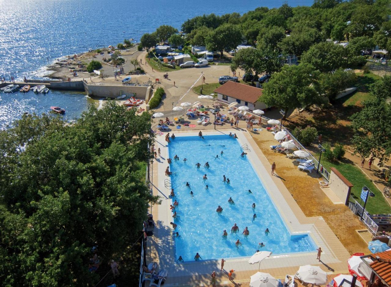 Eco Glamping- Fkk Nudist Camping Solaris Poreč Eksteriør billede
